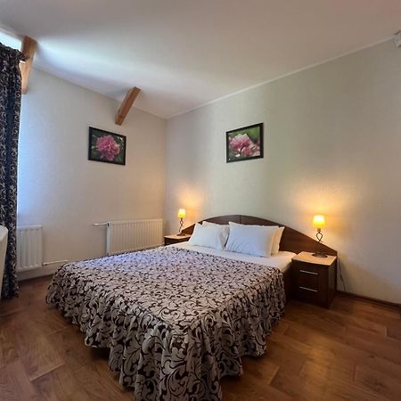 Apart Hotel Asotel Kharkiv Eksteriør bilde