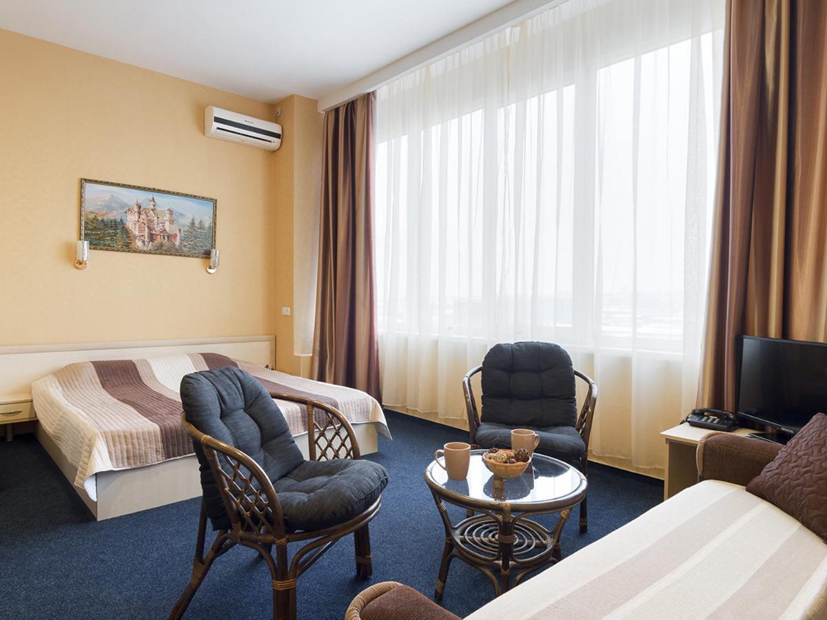 Apart Hotel Asotel Kharkiv Eksteriør bilde
