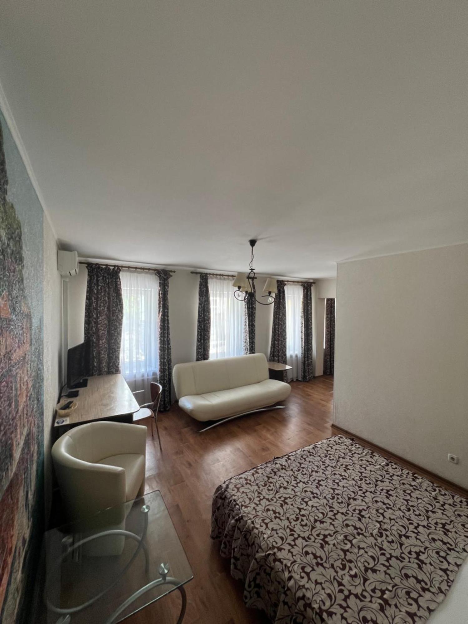 Apart Hotel Asotel Kharkiv Eksteriør bilde