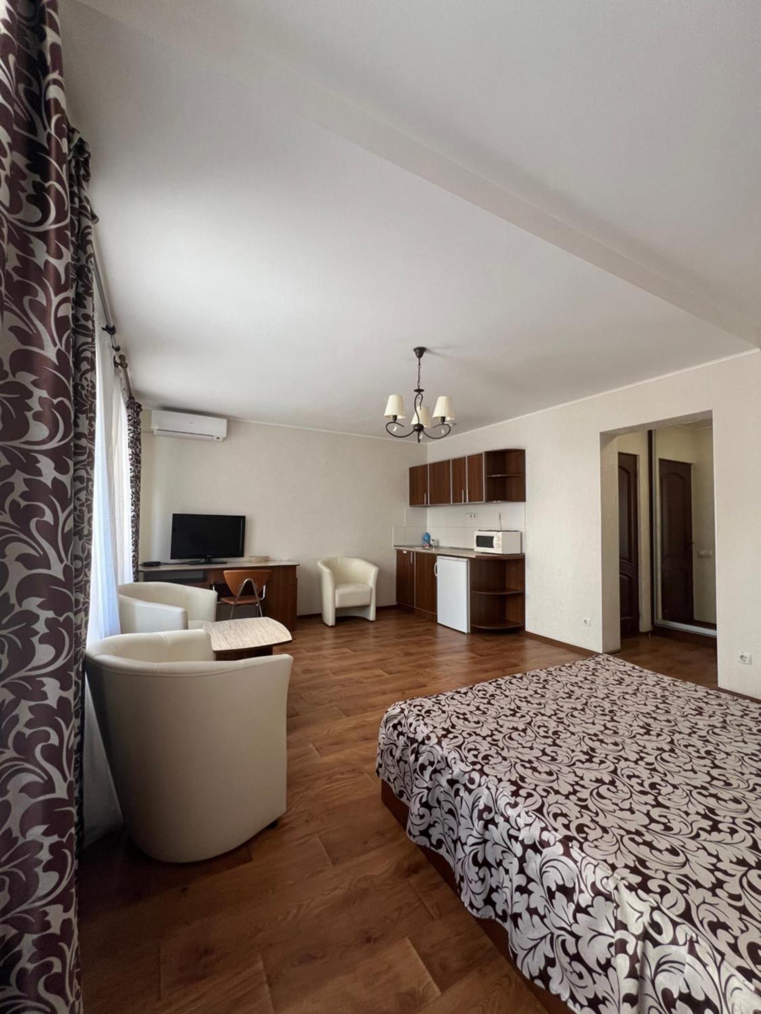 Apart Hotel Asotel Kharkiv Eksteriør bilde