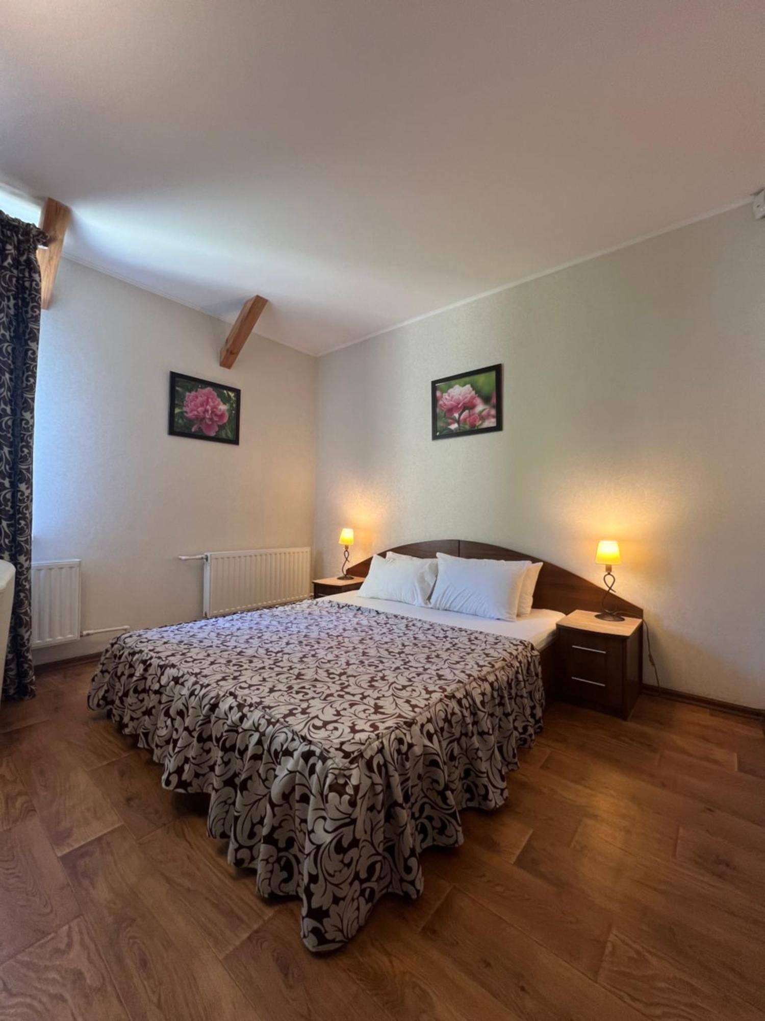 Apart Hotel Asotel Kharkiv Eksteriør bilde