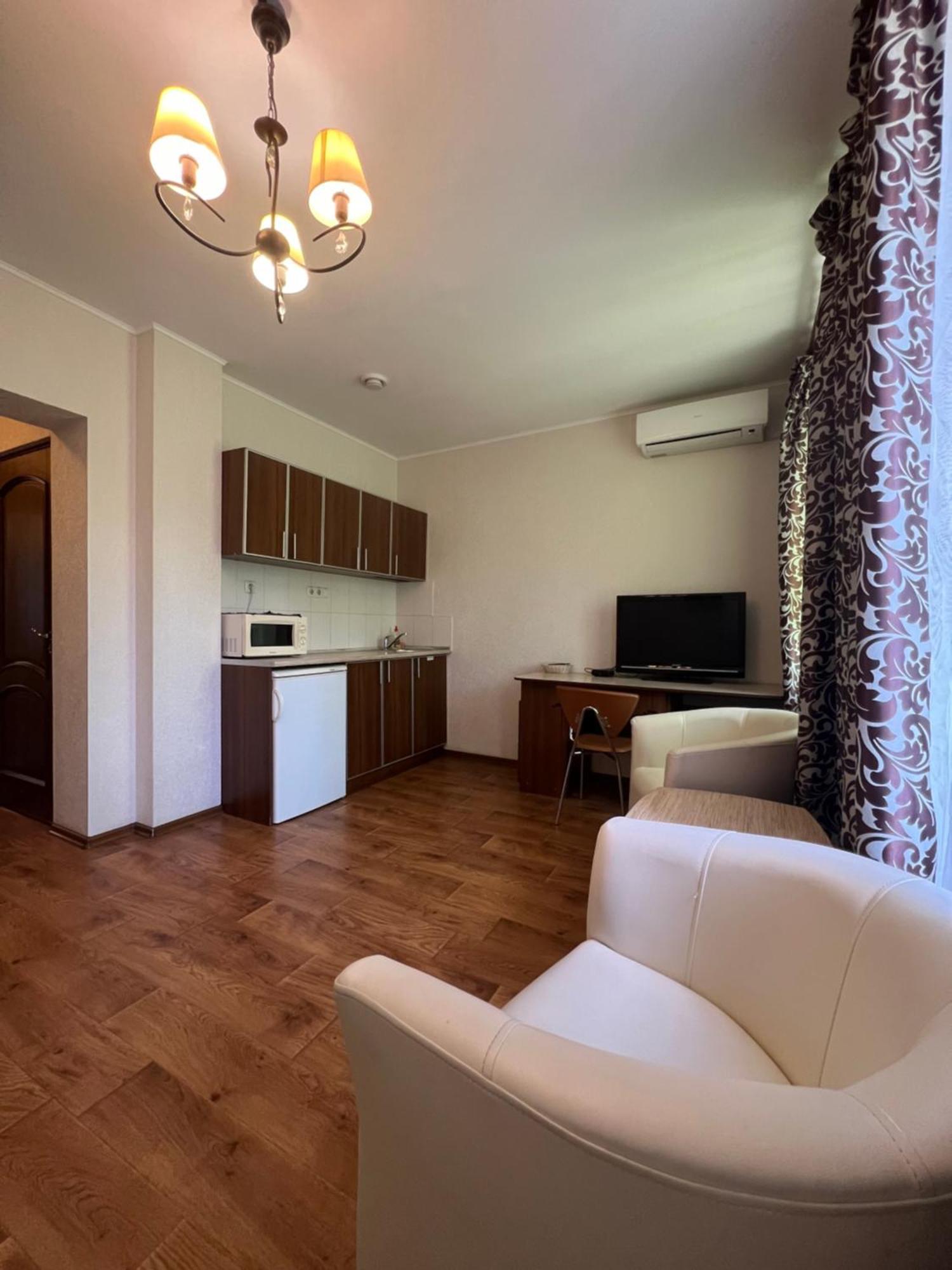 Apart Hotel Asotel Kharkiv Eksteriør bilde