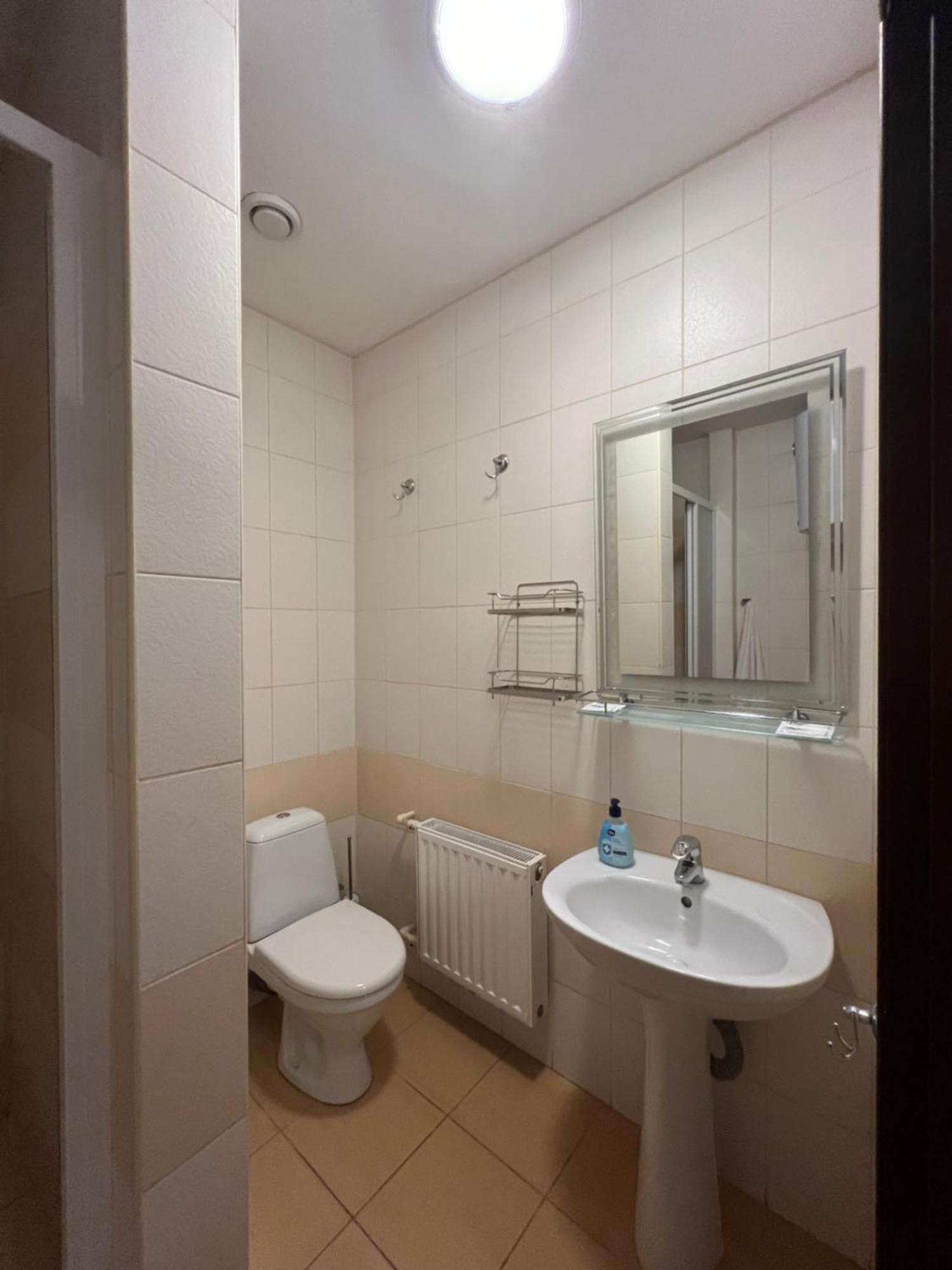Apart Hotel Asotel Kharkiv Eksteriør bilde