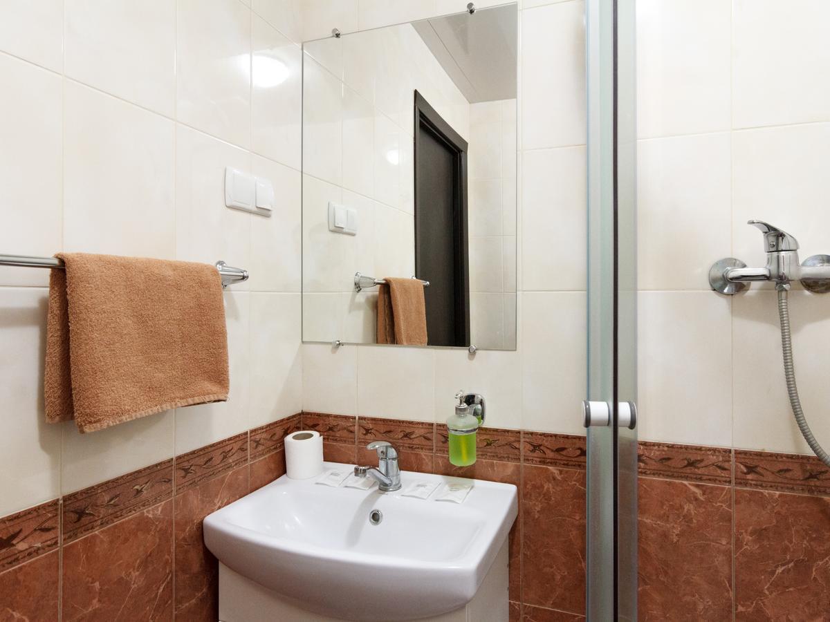 Apart Hotel Asotel Kharkiv Eksteriør bilde