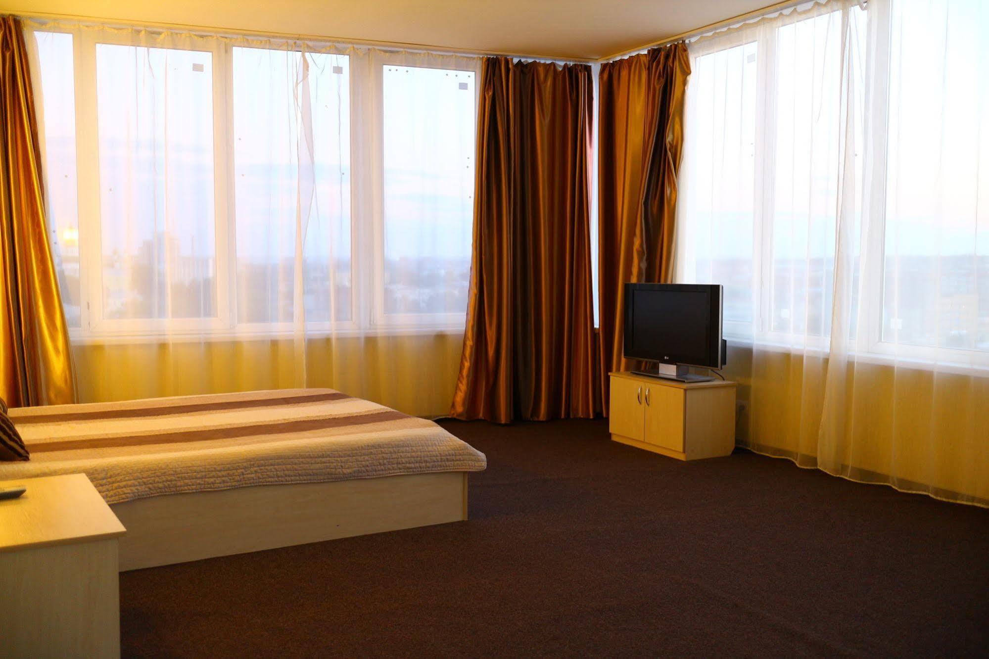 Apart Hotel Asotel Kharkiv Eksteriør bilde