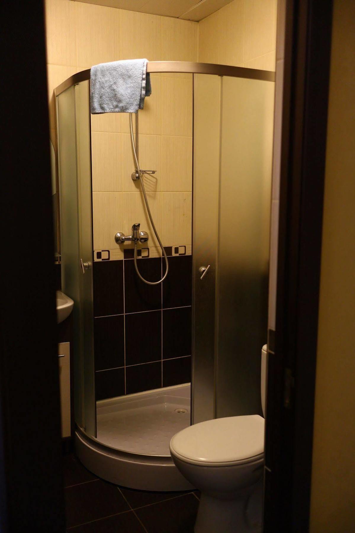 Apart Hotel Asotel Kharkiv Eksteriør bilde