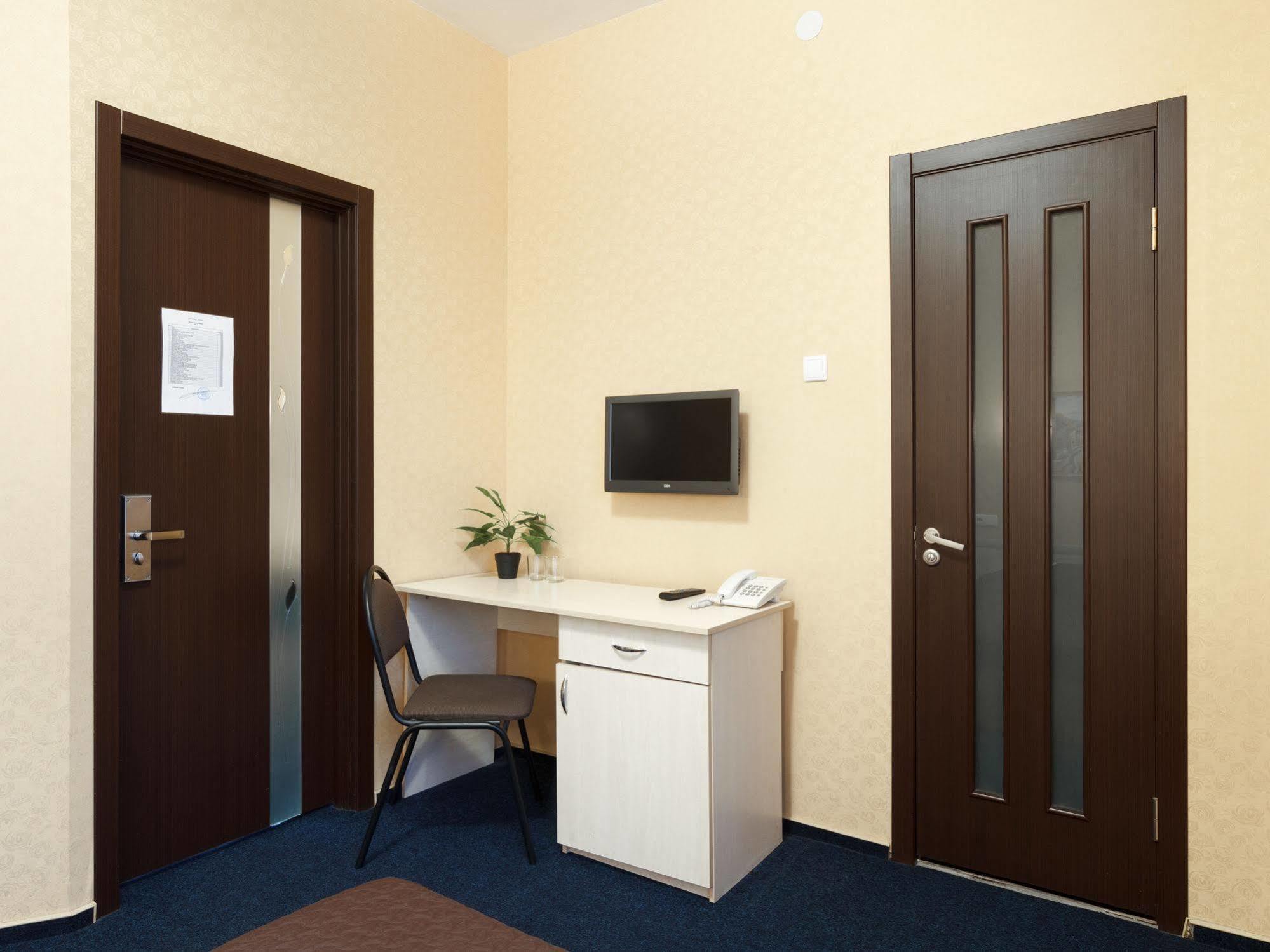 Apart Hotel Asotel Kharkiv Eksteriør bilde